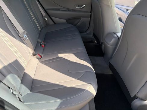 Used 2023 Hyundai Elantra SEL FWD image 29