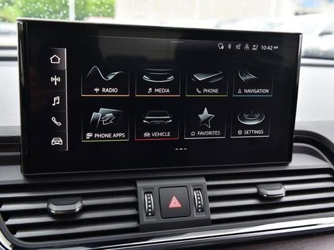 Used 2022 Audi Q5 2.0T Premium Plus w/ Premium Plus Package AWD/4WD image 15