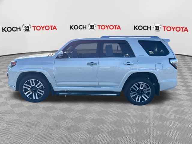 Used 2023 Toyota 4Runner Limited AWD/4WD image 4