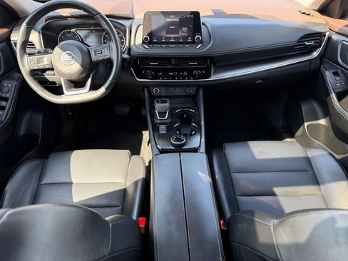 Used 2021 Nissan Rogue SV w/ Premium Package image 12