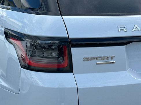 Used 2019 Land Rover Range Rover Sport SE image 6