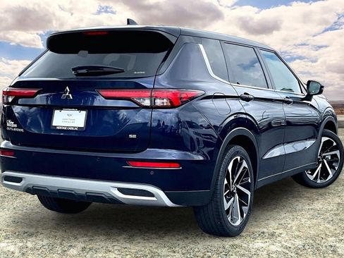 Used 2024 Mitsubishi Outlander SE AWD/4WD image 5