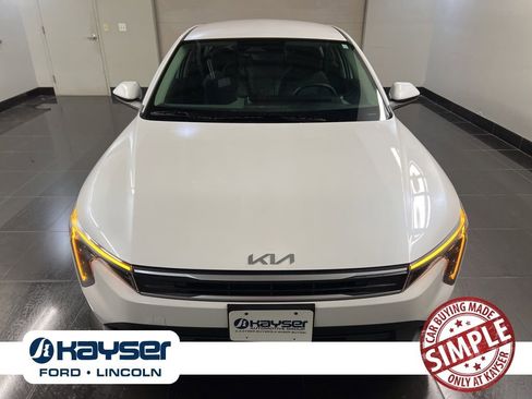 Used 2025 Kia K4 LXS image 2
