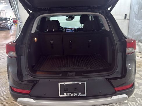Used 2024 Chevrolet TrailBlazer LT w/ Convenience Package FWD image 10