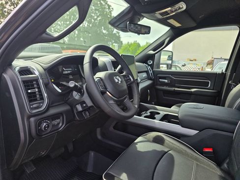 New 2026 RAM 3500 Laramie AWD/4WD image 9