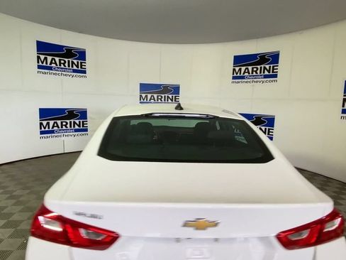 Used 2022 Chevrolet Malibu LS FWD image 9