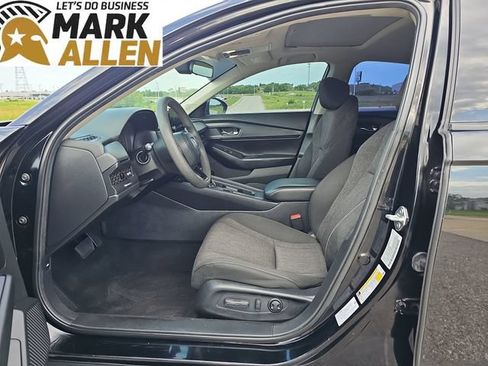Used 2024 Honda Accord EX image 19