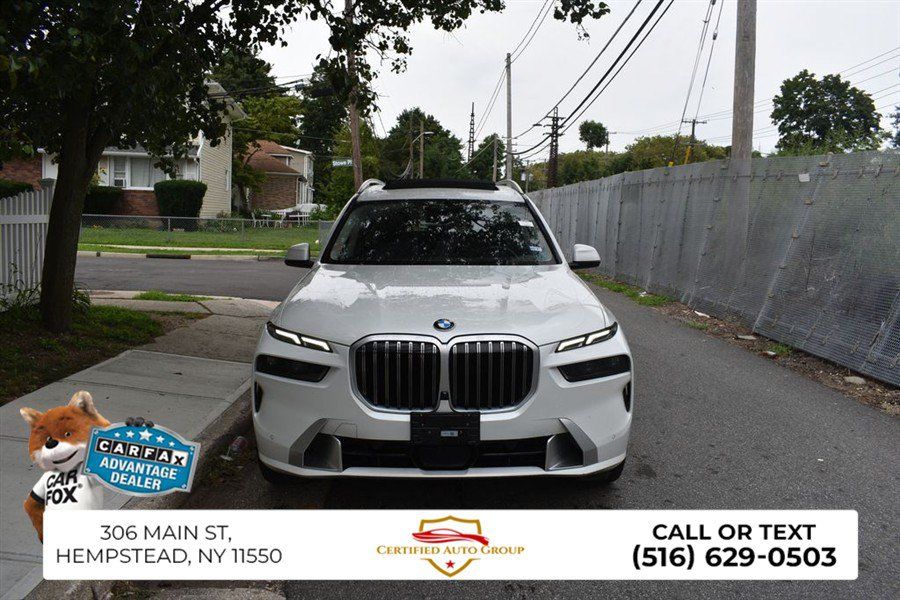 Used 2026 BMW X7 xDrive40i AWD/4WD image 2