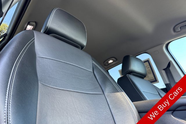 Used 2024 GMC Terrain SLT FWD image 21