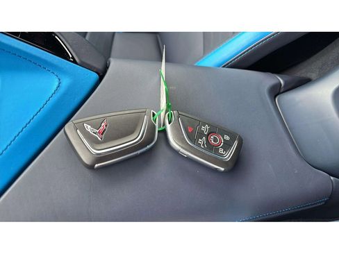 Used 2021 Chevrolet Corvette Stingray Premium Cpe w/ Z51 Performance Package image 19