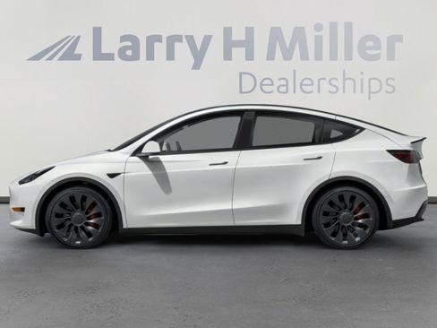 Used 2023 Tesla Model Y Long Range AWD/4WD image 3