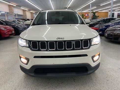Used 2019 Jeep Compass Latitude w/ Popular Equipment Group image 3