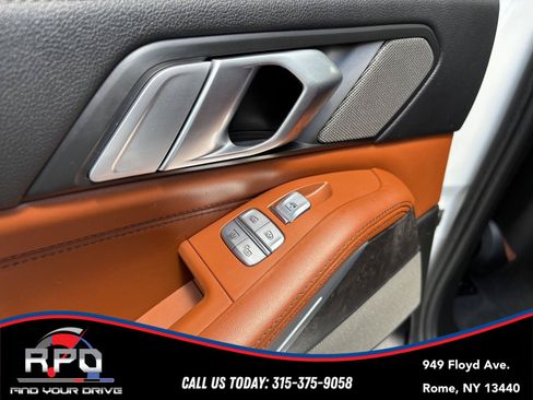 Used 2021 BMW X7 xDrive40i w/ Premium Package AWD/4WD image 22