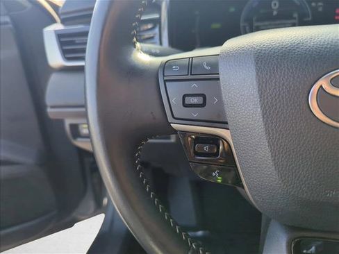 Certified 2025 Toyota Camry SE image 12