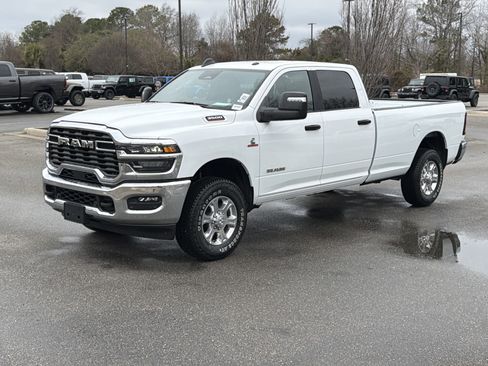 Used 2025 RAM 3500 Big Horn AWD/4WD image 4