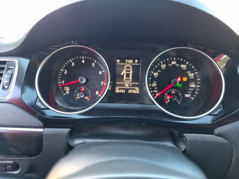 Used 2017 Volkswagen Jetta SEL FWD image 22