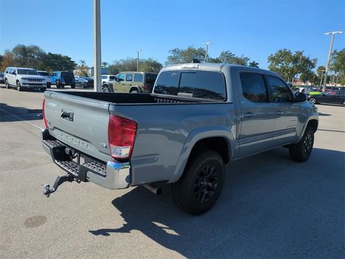 Used 2021 Toyota Tacoma SR image 6