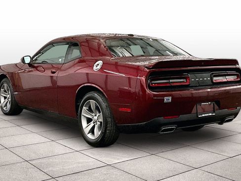 Used 2019 Dodge Challenger SXT w/ Driver Convenience Group image 10