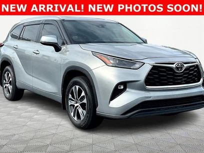 Used 2023 Toyota Highlander L