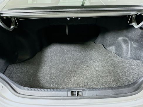 Used 2013 Toyota Camry LE image 25