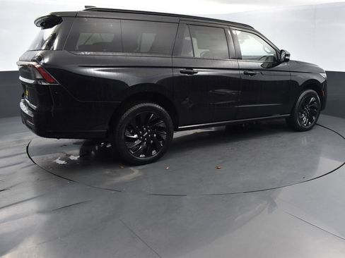 New 2025 Lincoln Navigator L Reserve w/ Jet Appearance Package image 4