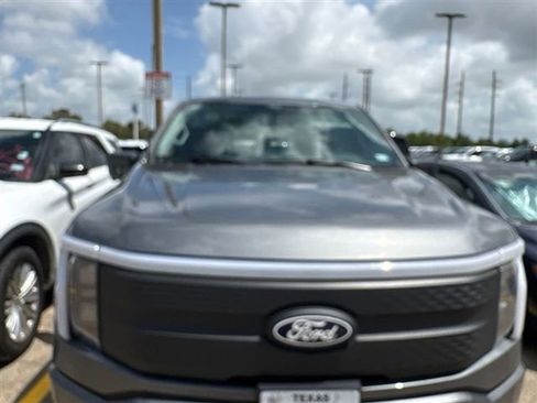 Used 2025 Ford F150 Lightning XLT AWD/4WD image 6