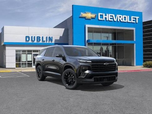 Used 2026 Chevrolet Traverse LT w/ Midnight/Sport Edition AWD/4WD image 1