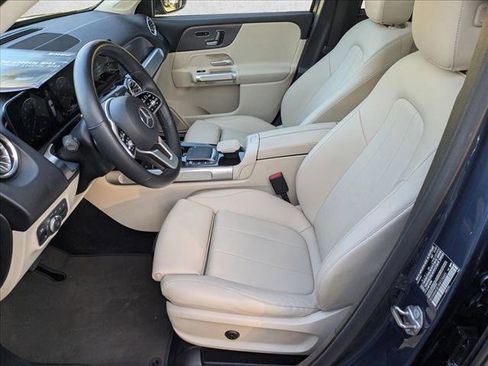 Used 2022 Mercedes-Benz GLB 250 image 17