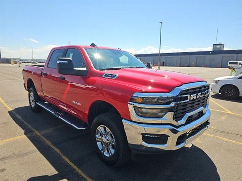 Used 2026 RAM 2500 Big Horn AWD/4WD image 3