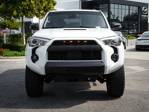Used 2021 Toyota 4Runner Venture w/ Moonroof Package AWD/4WD image 3