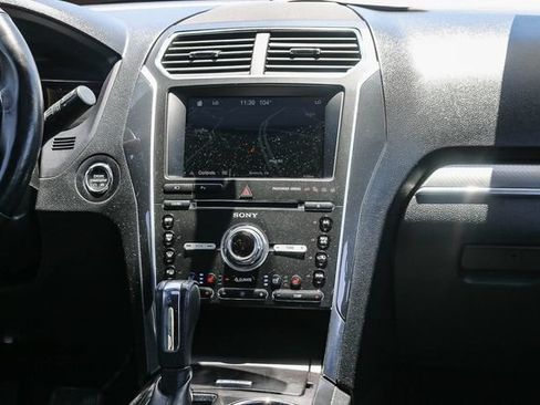 Used 2017 Ford Explorer Sport w/ Equipment Group 401A AWD/4WD image 17