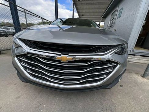 Used 2024 Chevrolet Malibu LT image 2