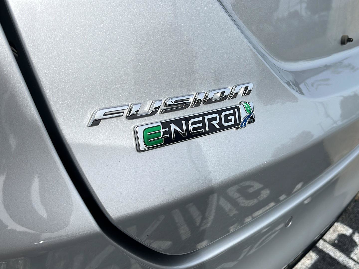 Used 2017 Ford Fusion Energi Titanium FWD image 5