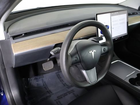 Used 2023 Tesla Model 3 Standard Range RWD image 27