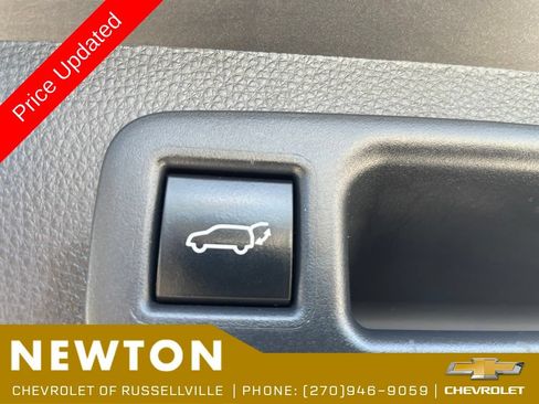 Used 2022 Toyota Highlander LE AWD/4WD image 37