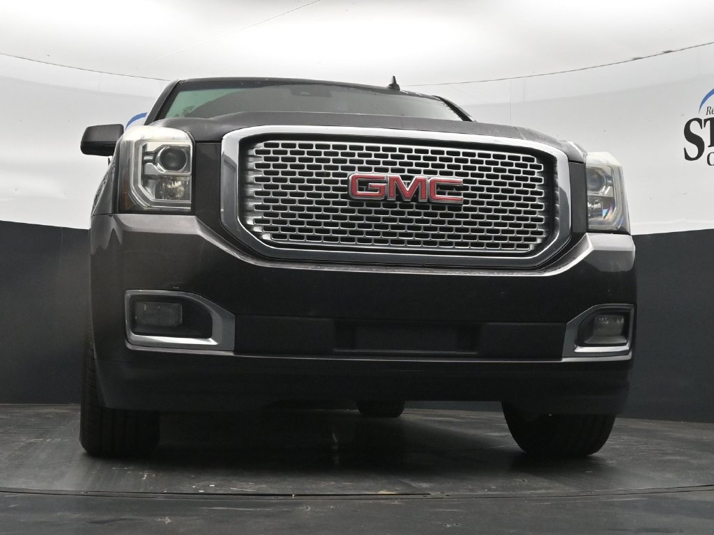 Used 2016 GMC Yukon XL Denali w/ Open Road Package RWD image 27
