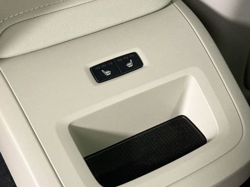 Used 2023 Volvo XC60 T8 Plus w/ Protection Package Premier image 43