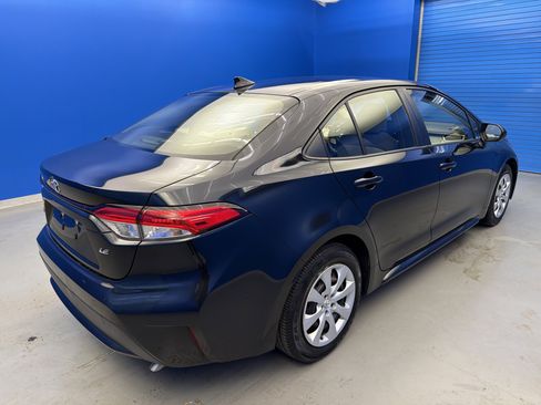 Used 2022 Toyota Corolla LE image 7