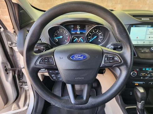 Used 2017 Ford Escape SE w/ Equipment Group 201A AWD/4WD image 28
