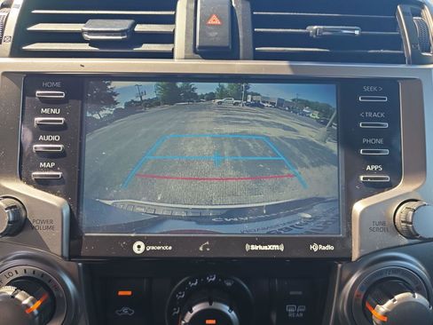 Used 2020 Toyota 4Runner SR5 AWD/4WD image 16