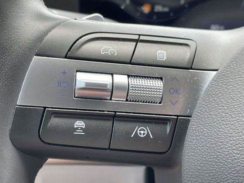 Certified 2025 Hyundai Kona Limited FWD image 23