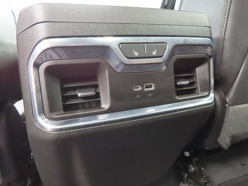 Used 2024 Chevrolet Silverado 2500 High Country image 11