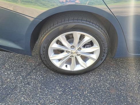 Used 2025 Chevrolet Malibu LT FWD image 12