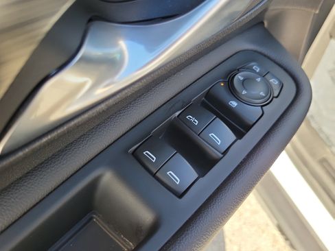 Used 2022 GMC Terrain SLE w/ Driver Convenience Package FWD image 25