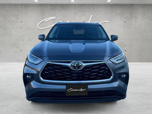 Used 2021 Toyota Highlander Limited image 18