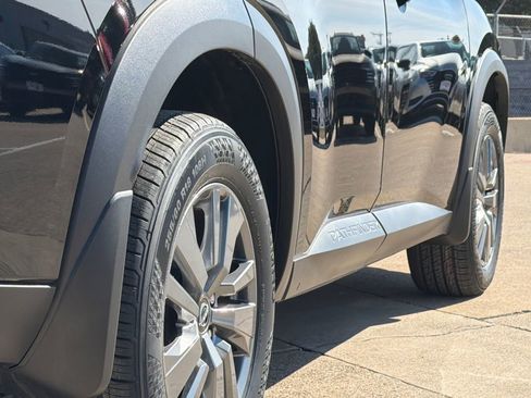 New 2026 Nissan Pathfinder SV image 7