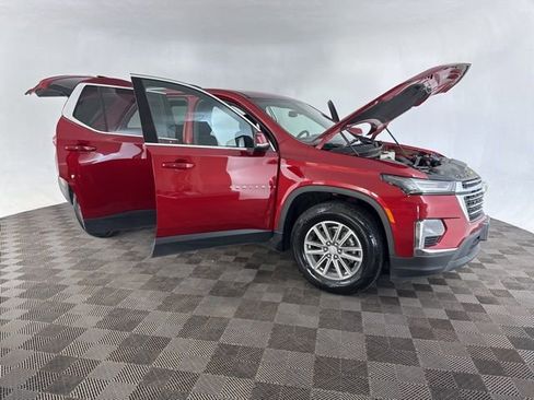Used 2023 Chevrolet Traverse LT image 15
