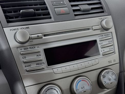 Used 2011 Toyota Camry LE w/ LE Extra-Value Pkg image 13