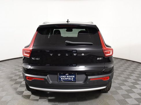 Used 2025 Volvo XC40 B5 Core AWD/4WD image 5