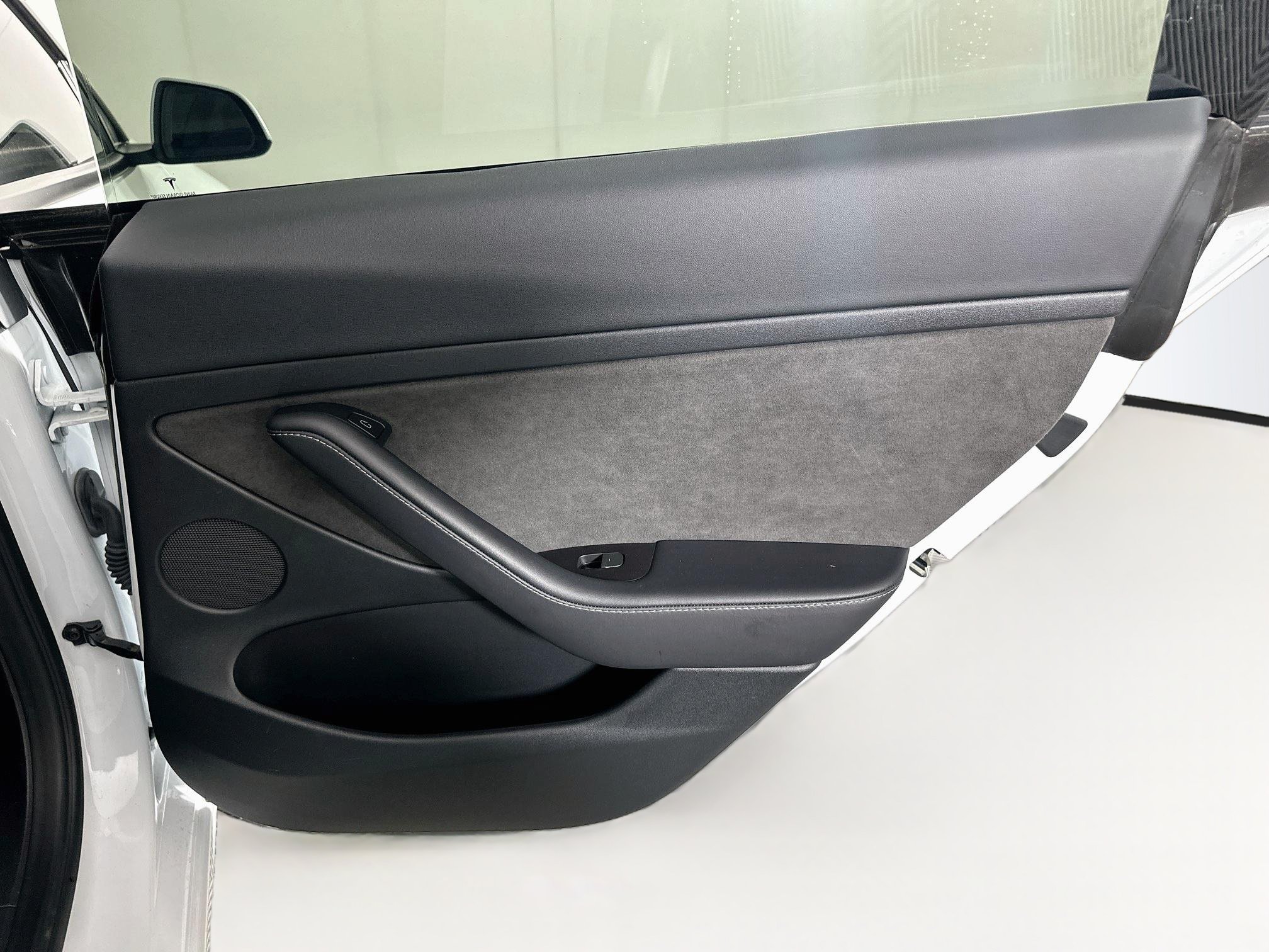 Used 2023 Tesla Model 3 Standard Range RWD image 29